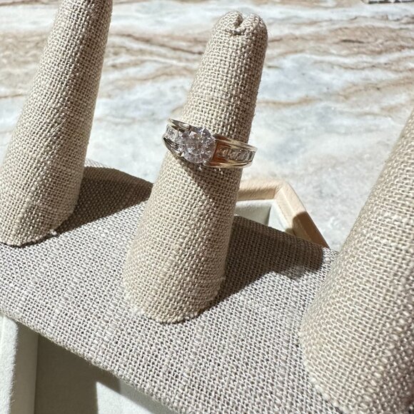 Vintage Sterling Silver S925 RingSize 6 1/2 W/ CZ Stone & Geometric Side Accents - Picture 10 of 13